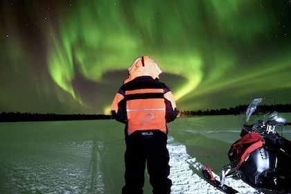 3-Hour Snowmobile Safari to Search Northern Lights in Levi