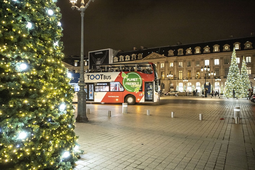  Paris Tootbus Christmas Tour