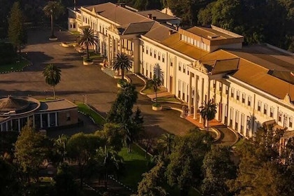 參觀 National Jubilee Palace & Unity 公園。