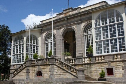 Visita guiada al Palacio Nacional.