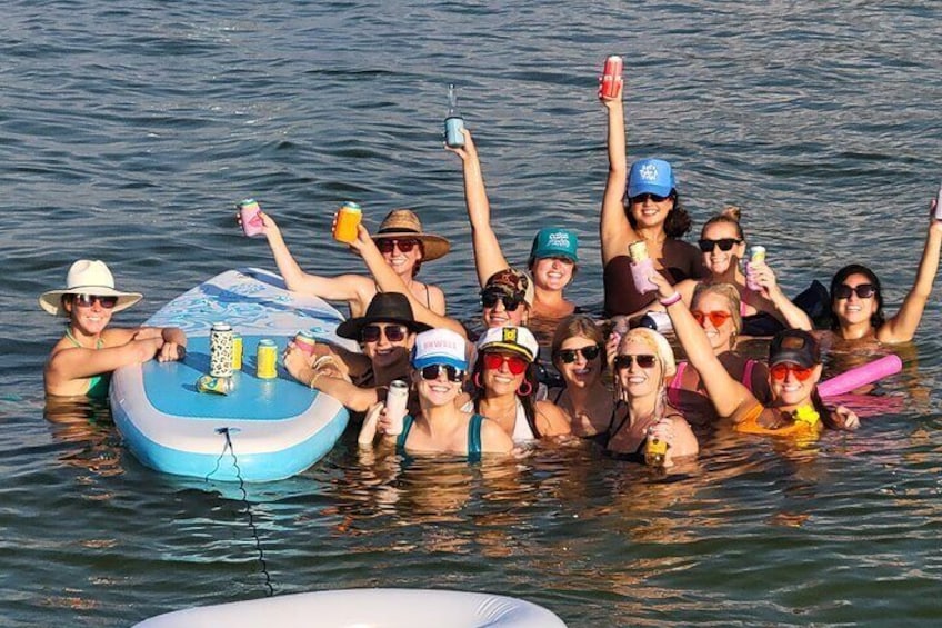 Morning Bachelorette Trip • 4hr - 26’ Tiki (up to 18 guests)