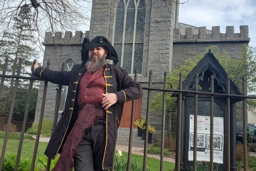 Pirates and Privateers Walking Tour with Real Pirates Admission