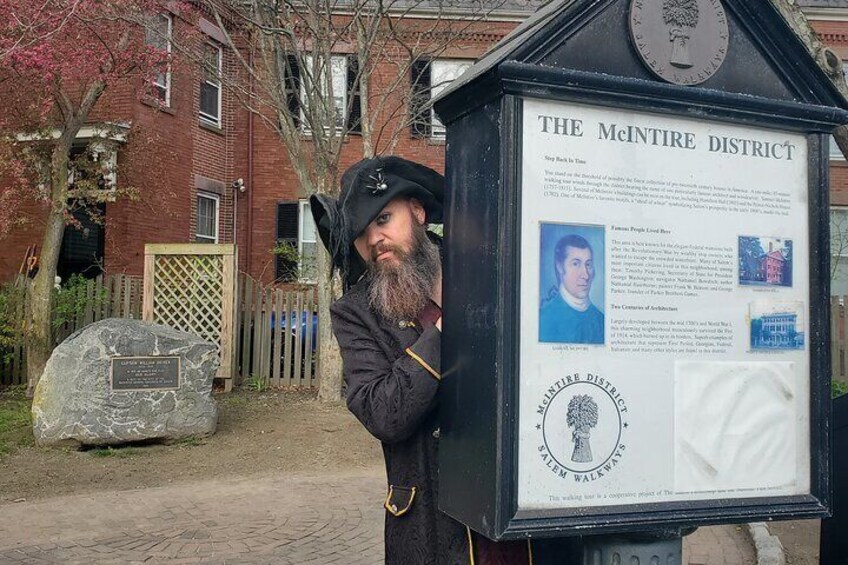 Pirates and Privateers Walking Tour with Real Pirates Admission