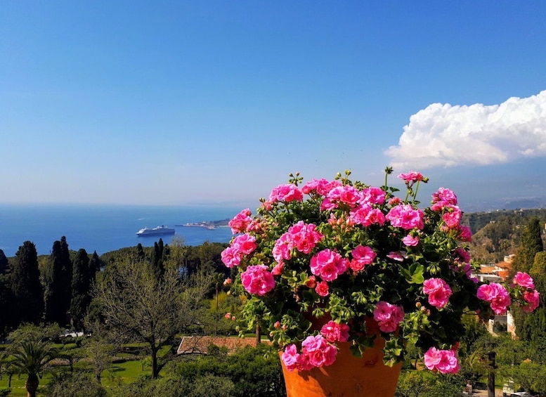 Picture 6 for Activity Taormina: Guided Walking Tour