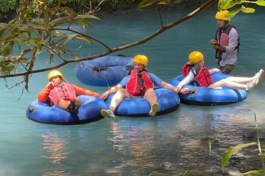 2 Hours Tubing Guided Tour in Rio Celeste