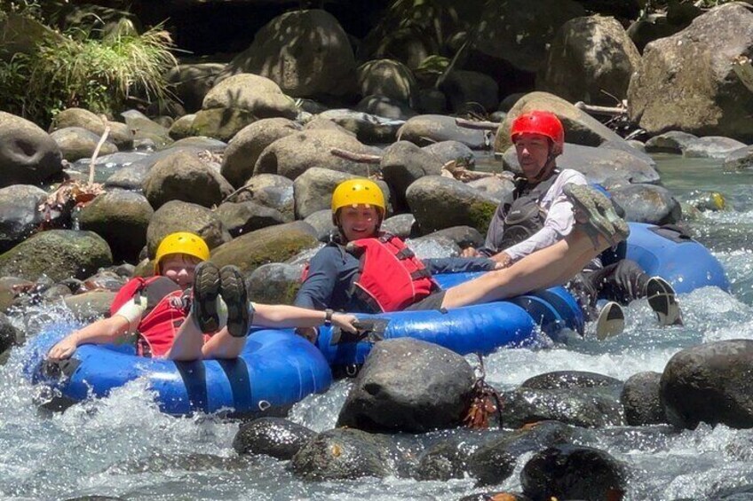 2 Hours Tubing Guided Tour in Rio Celeste