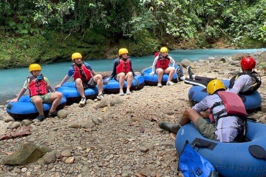 2 Hours Tubing Guided Tour in Rio Celeste