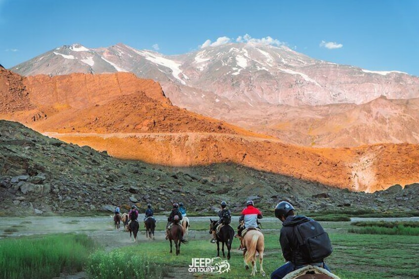 Santiago: Horse riding experience with Chilean BBQ all-included