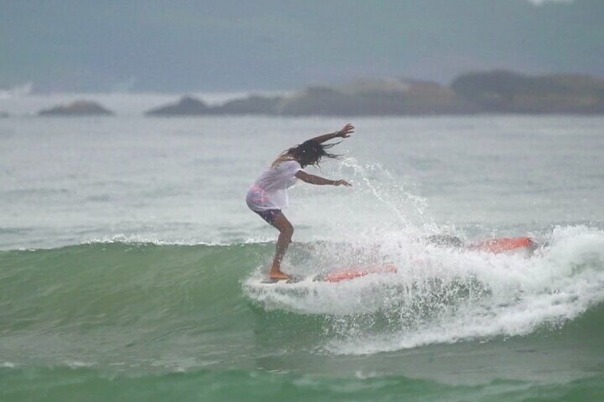2-Hours Surfing Activity in Sri Lanka with Guides