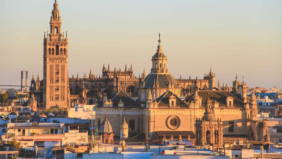 From Córdoba: Seville Day Trip with Guided Tour of Cathedral