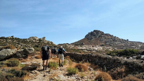 Naxos: Inland hike villages - Kouroi statues, Apano Kastro