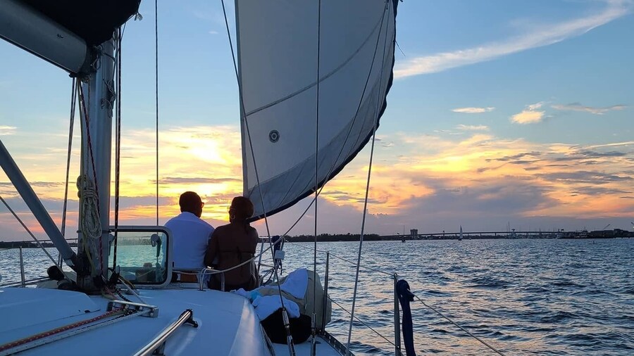 Charleston: Private BYOB Luxury Sailing Cruise