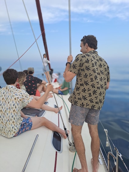 Picture 9 for Activity Barcelona: Sailing tours con bebidas y aperitivos.