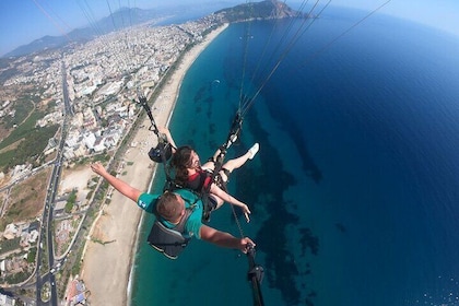 Tandem Paragliding from Antalya to Alanya