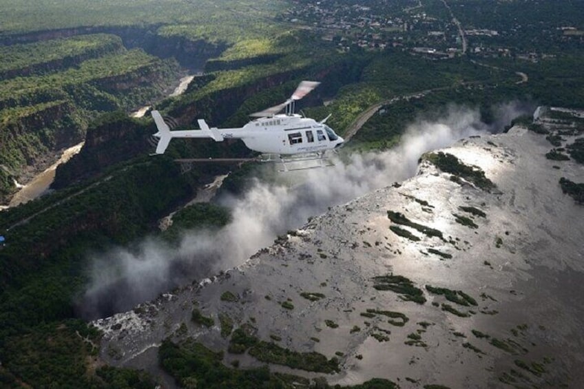 15 Minutes Helicopter Flight in Victoria Falls