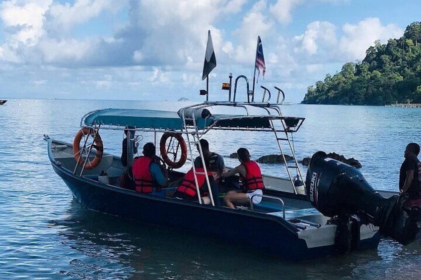 Tioman Waterfall & Snorkeling Private Tour