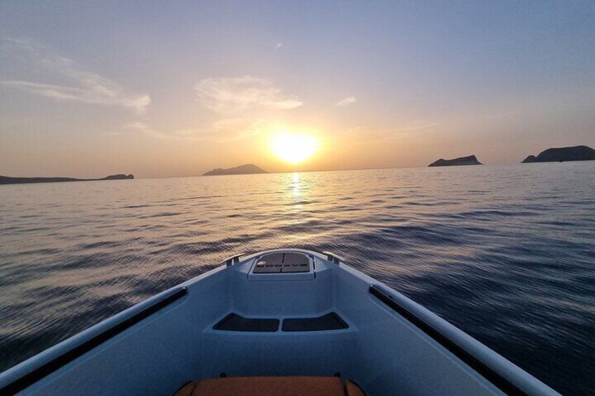 Private Sunset Cruise to Klima with snacks and drinks