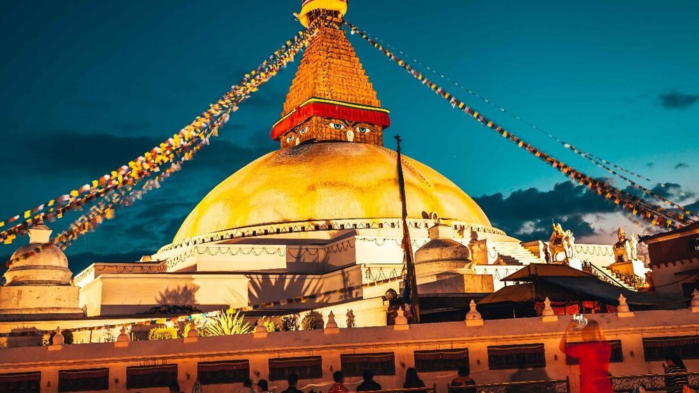 Sacred Kathmandu: Pashupatinath & Boudhanath Half-Day Tour