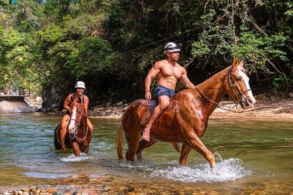 Équitation dans les montagnes de Puerto Vallarta