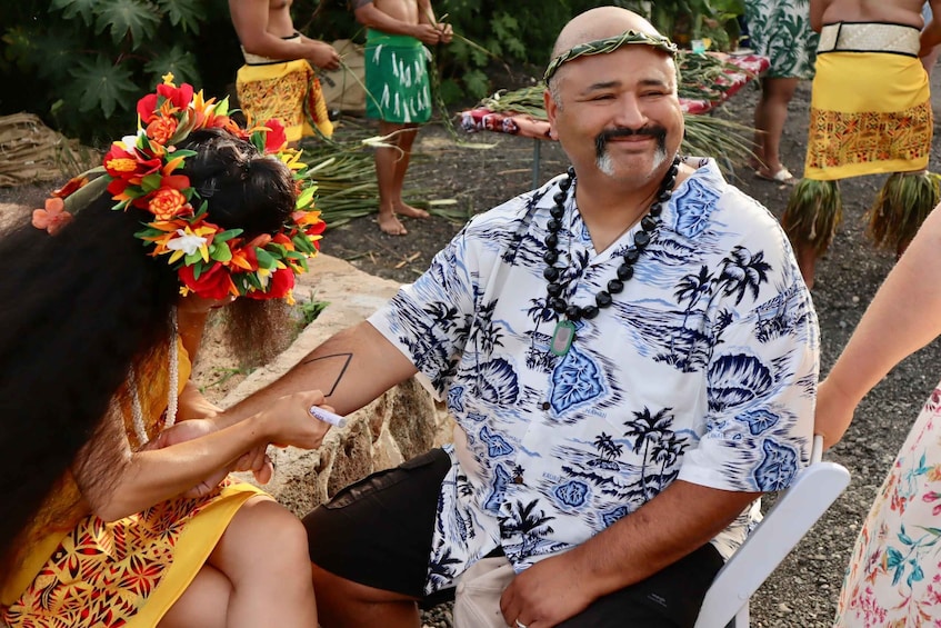 Picture 9 for Activity Oahu: Mauka Warriors Luau