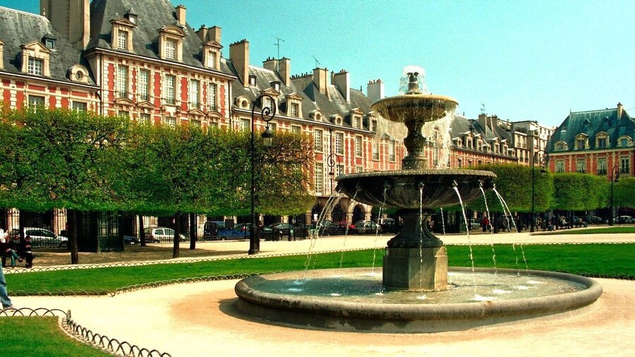 Place des Vosges & Victor Hugo Museum In-App Audio Tour