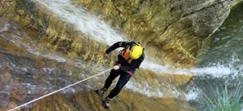 Auf der Jagd nach Wasserfällen: Unvergessliches Canyoning in Pokhara