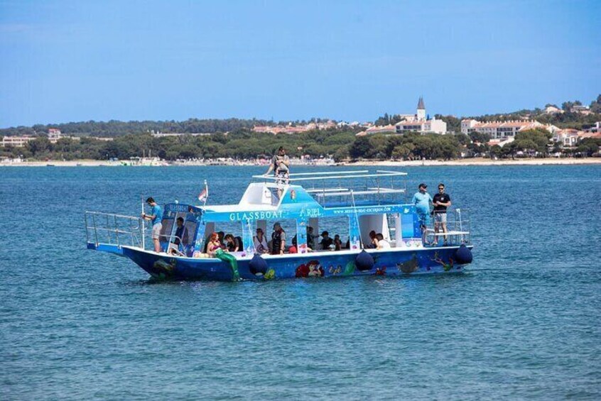 Medulin: Glass Boat Tour Experience to Kamenjak with Mermaid