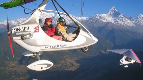 Abenteuer am Himmel: Ultraleichtfliegen über Pokhara