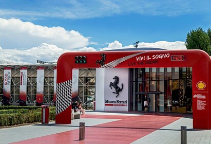 Depuis Milan : Journée Ferrari excursion avec déjeuner