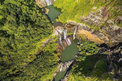 Hiking The MAJESTIC 7 WATERFALLS with Private Car & lunch service