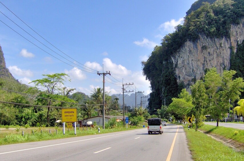 Travel from Krabi to Phuket Town by shared minivan