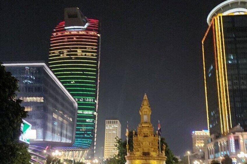 The Evening Orientation of Phnom Penh City by Tuk-Tuk 