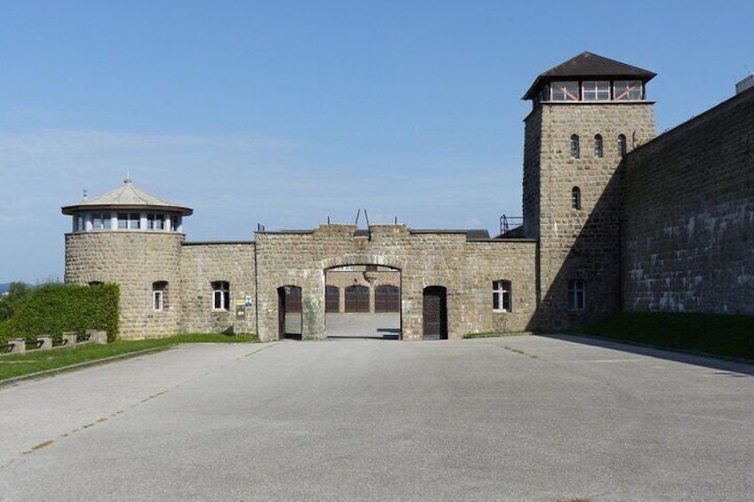 Private Memorial Tour from Vienna to Mauthausen & Eagle's Nest