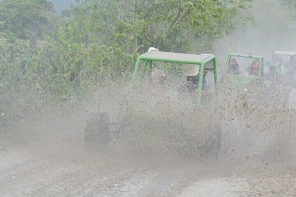 普拉塔港市的越野車遊覽