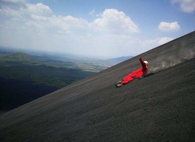 Picture 4 for Activity Volcano Boarding Cerro Negro, León