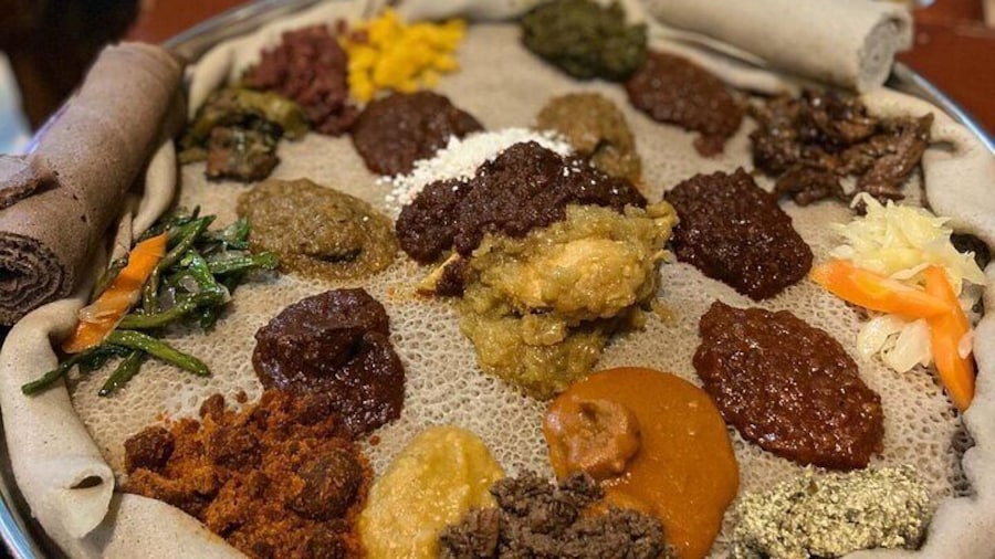 'Mahberawi' assorted vegetables and some delicious meat is a nice Meal for somebody who wants to combine both Vegetarian and Non vegetarian dish at once.