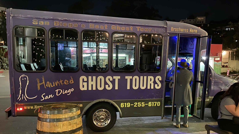 Picture 12 for Activity San Diego: Haunted Ghost Tour by Bus