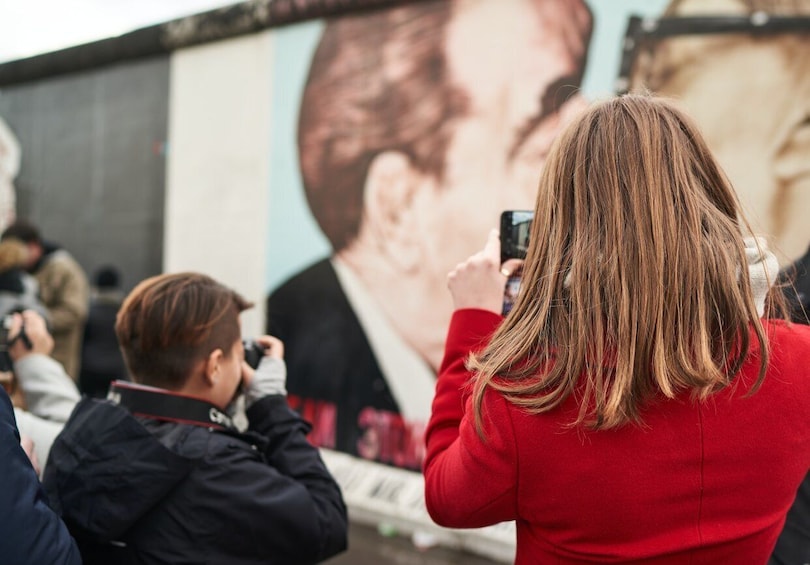 Berlin - East Side Gallery: Self-Guided Audio Tour