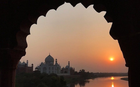 Von Delhi/Jaipur: Privater Agra Tagesausflug mit Mittagessen/Eintritt