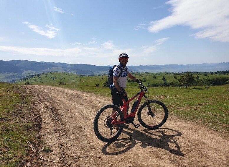 Picture 4 for Activity From Brasov: Viscri , Meshendorf , Bunesti Ebike Tour