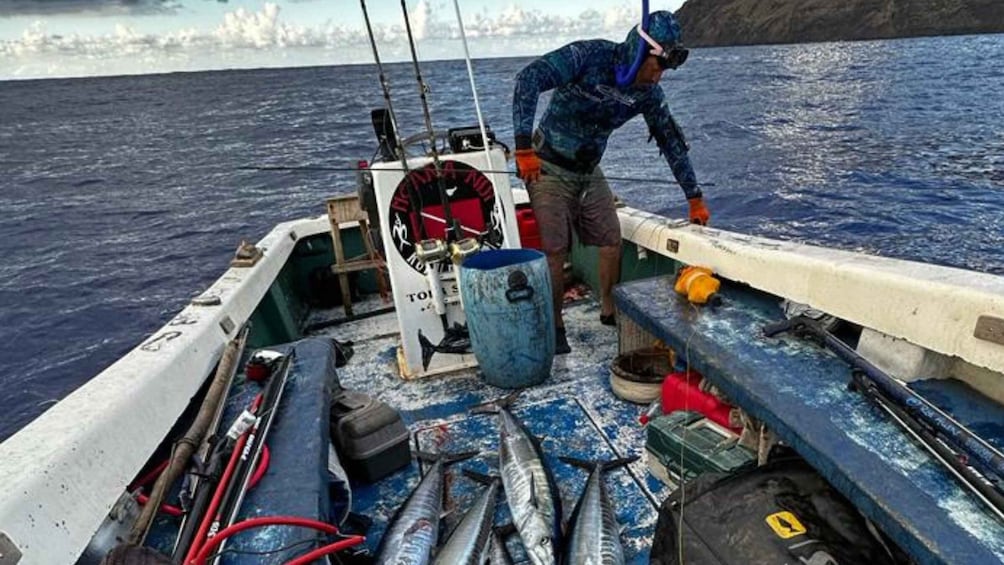 Picture 2 for Activity Ancestral fishing: Fishing with an experienced Rapa Nui