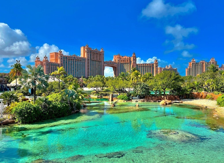 Picture 1 for Activity Discover Nassau Town & Atlantis