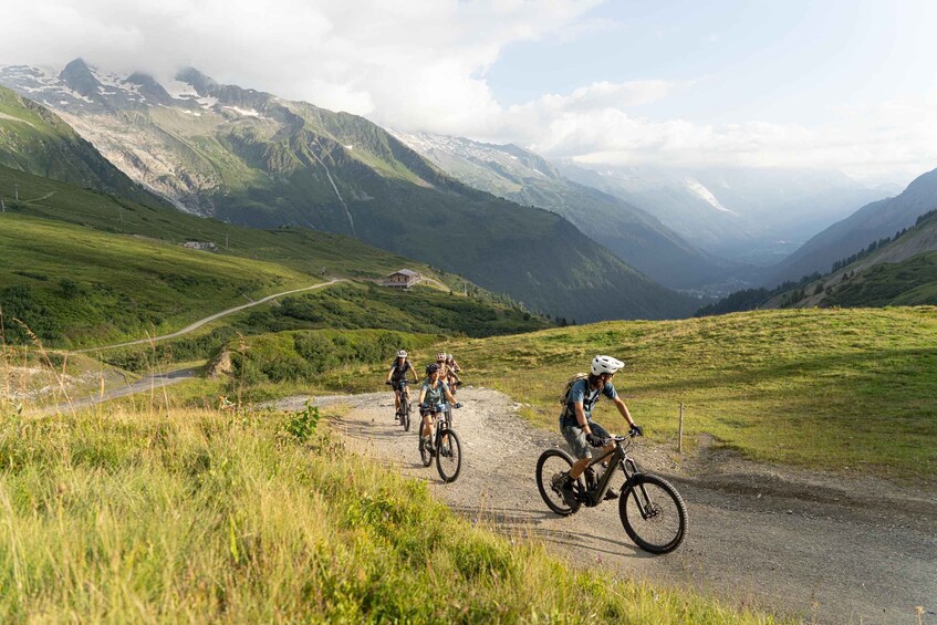 Chamonix, discovery of the valley by electric mountain bike