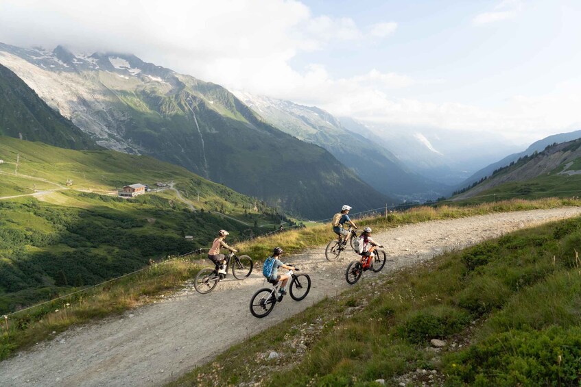 Picture 1 for Activity Chamonix, discovery of the valley by electric mountain bike