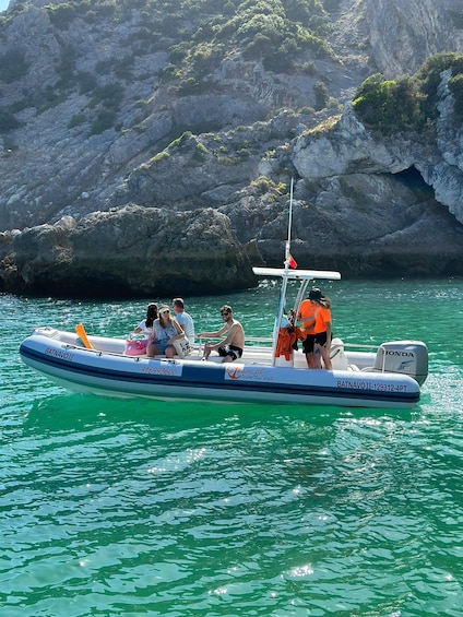 Sesimbra: visit to the Caves