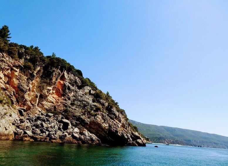 Picture 2 for Activity Boat trip to the caves Sesimbra