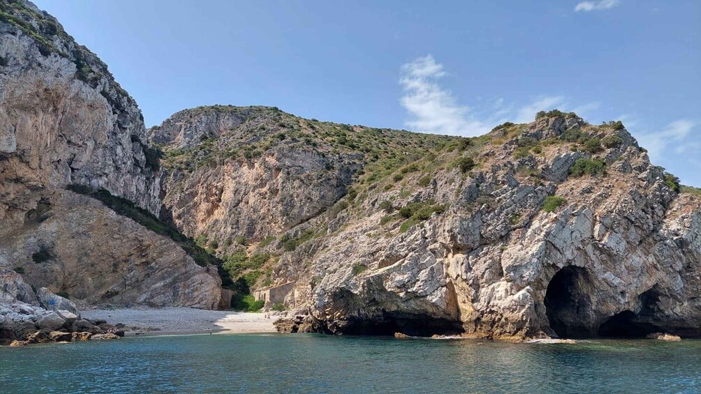 Picture 6 for Activity Sesimbra: visit to the Caves