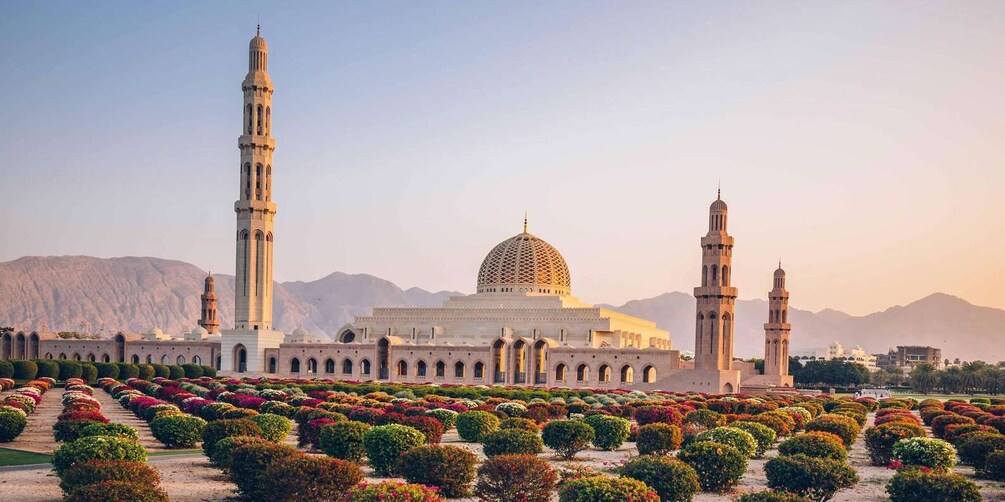 Muscat: Full-Day Private City Tour by Car with Guide