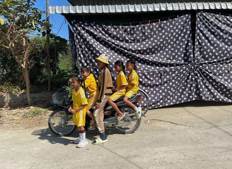 Picture 10 for Activity Afternoon tour through Battambang, Local area and landmark