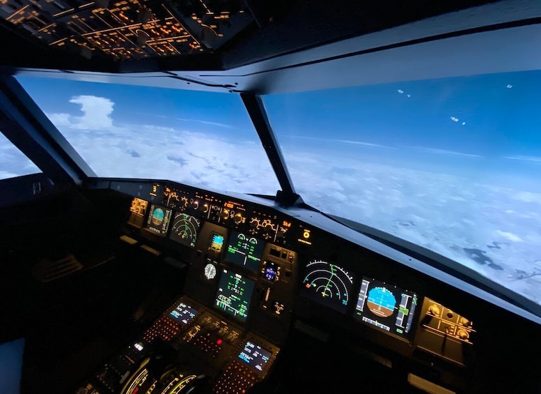 Picture 1 for Activity Airbus Flightsimulator | Flying Experience | adults&children